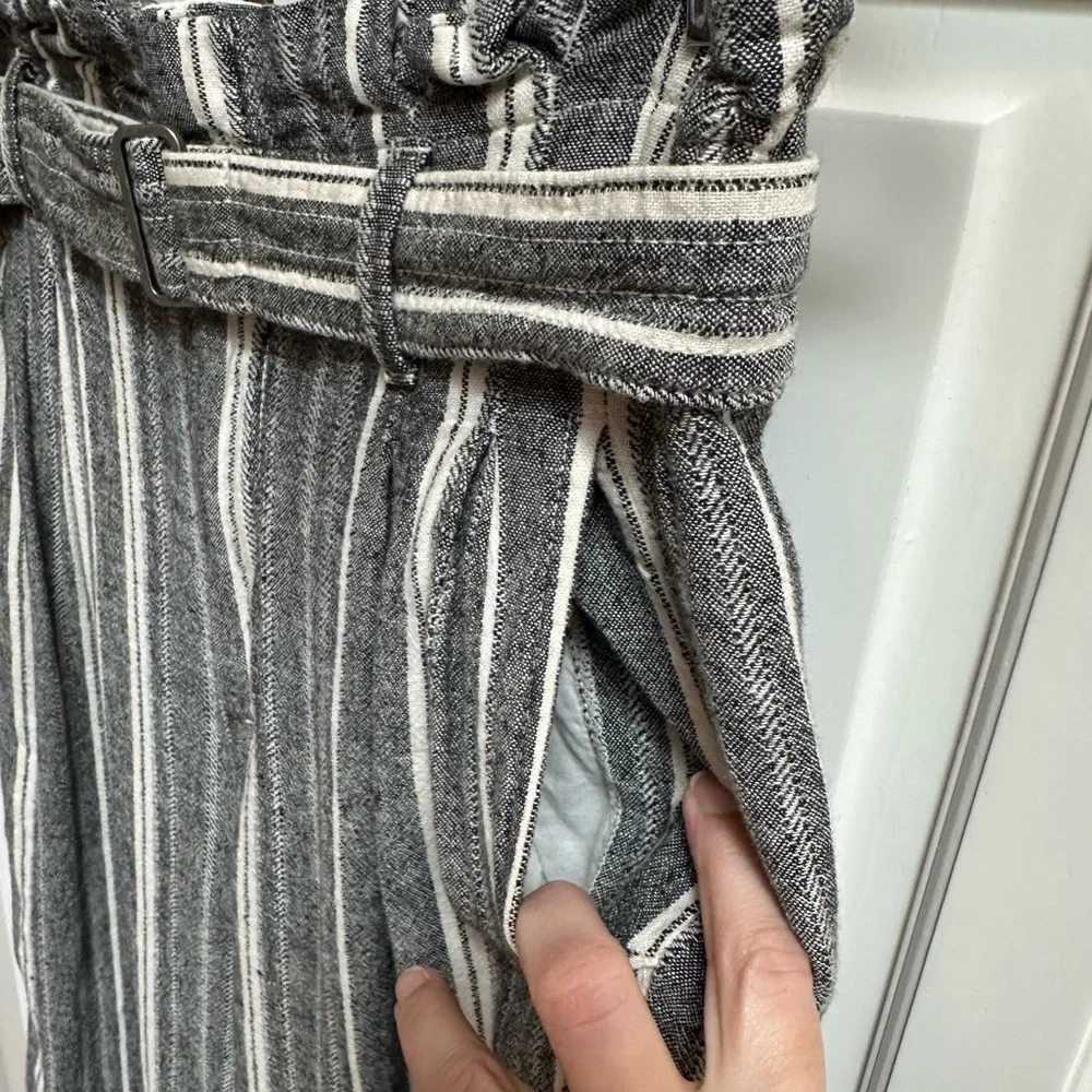 Banana Republic Linen Blend Paperbag Pants in Black Stripes Size 2